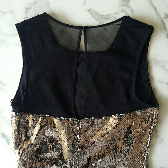 NWT! Ark & Co Gold Sequin Dress - Picture 4 of 7